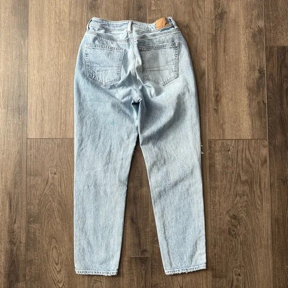 American Eagle Highest Rise mom Jean size 4R - Picture 2 of 5